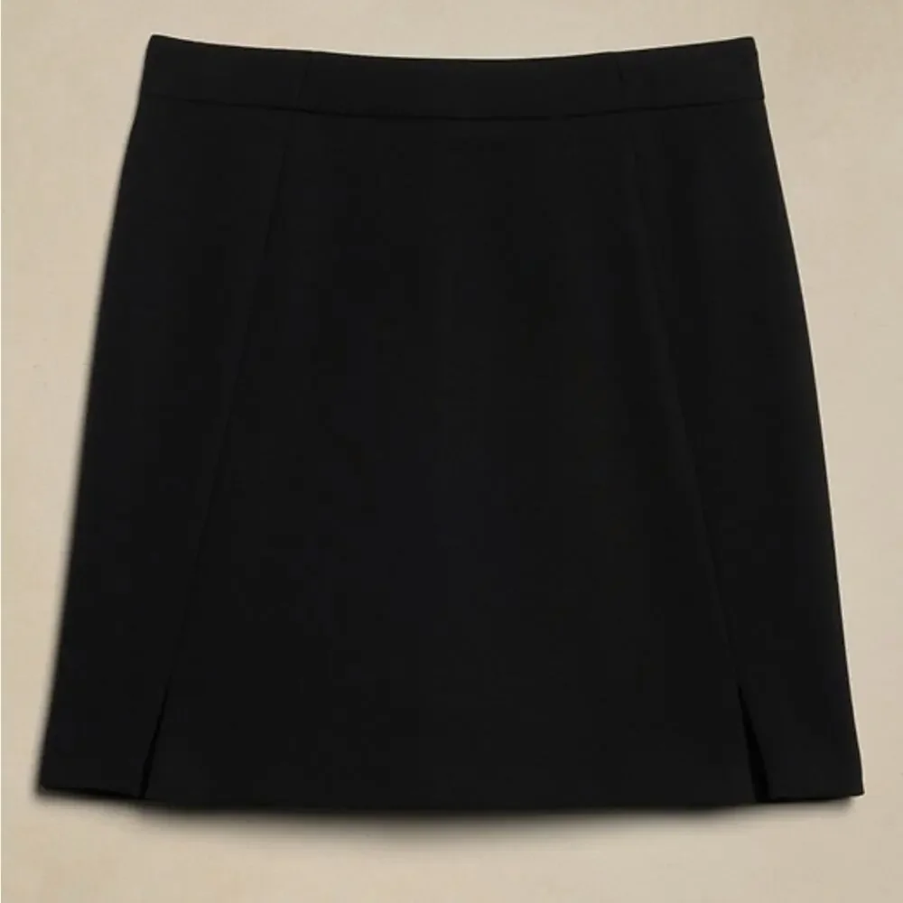 NWT Banana Republic Mini Skirt